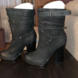 Nine West “Vakelsbelle” black boots